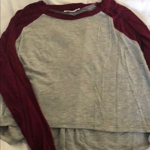 Long sleeve cropped tee